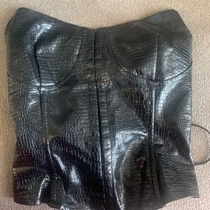 Black leather korset
